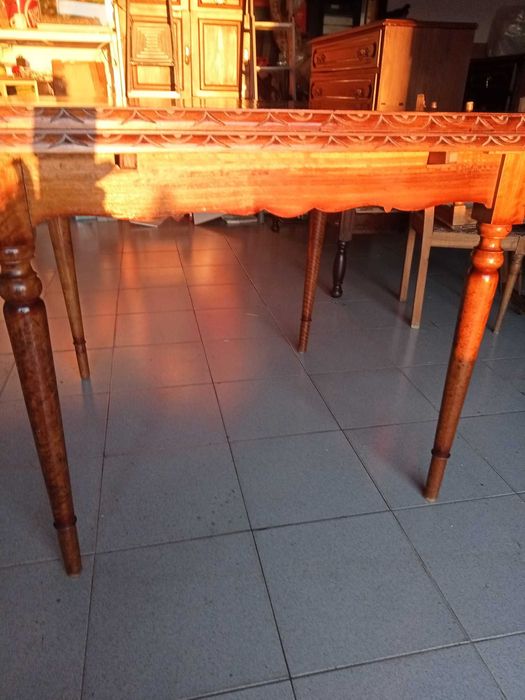 Mesa + Cadeiras + Cadeirão