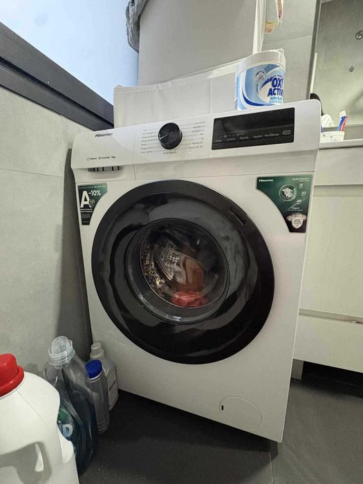 Máquina de Lavar Roupa 4 meses de uso (A) HISENSE SERIES 1Q WF1Q9041BW