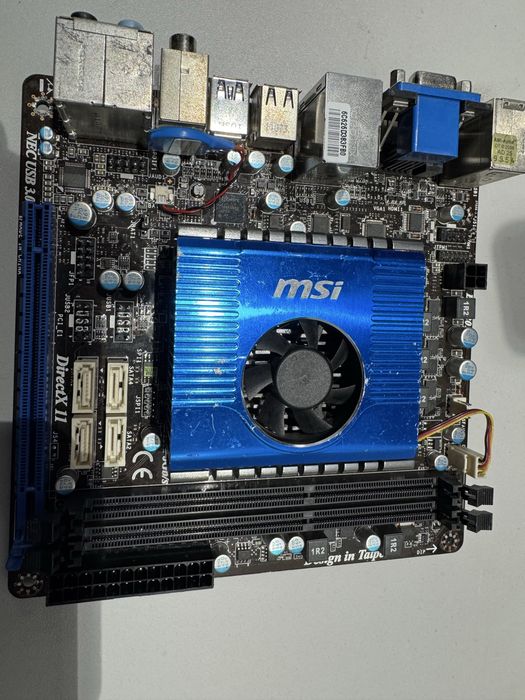 Міні комплект MSI MS-7698 + проц  AMD E 350- y ВІДМІННОМУ CTAHI