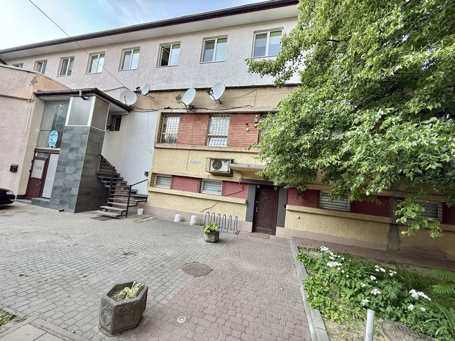 Оренда офісу вул. Наукова з окремим входом