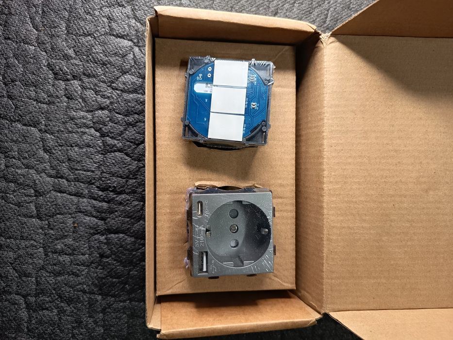 ZigBee Dimmer + gniazdo USB + panel szklany BSEED NOWE