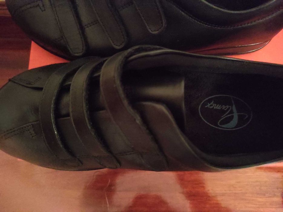 Sapatos para diabéticos novos