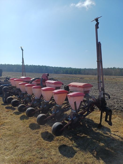 Сівалка точного висіву вакуумна УПС 8