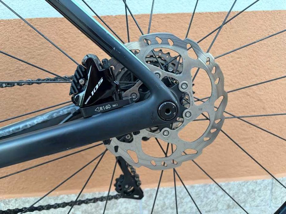 Bicicleta Specialized Roubaix Sport Carbono Shimano 105