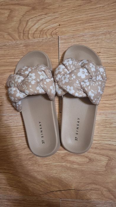 Шльопанці сланці sinsay