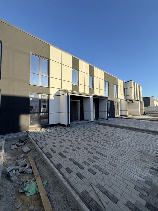 Готовий будинок.Перший внесок 45000 у.о.Розстрочка 24 місяці.