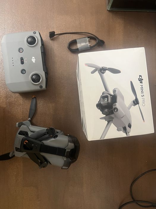Dji mini 5 pro jak nowy