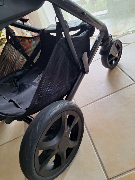 Carrinho Joie Chrome com Alcofa, ambos como novos