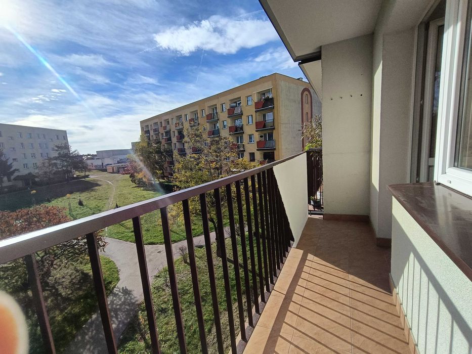 Atrakcyjna kawalerka, balkon, 2 piętro, świetna lokalizacja  Os.Stawki