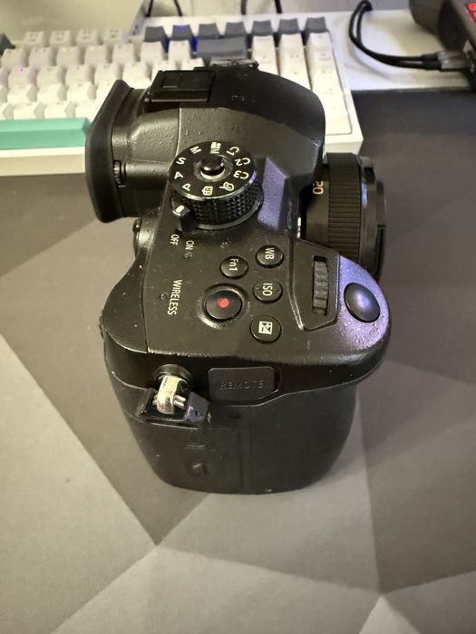 Panasonic GH5 + об'єктив Panasonic 20mm 1.7