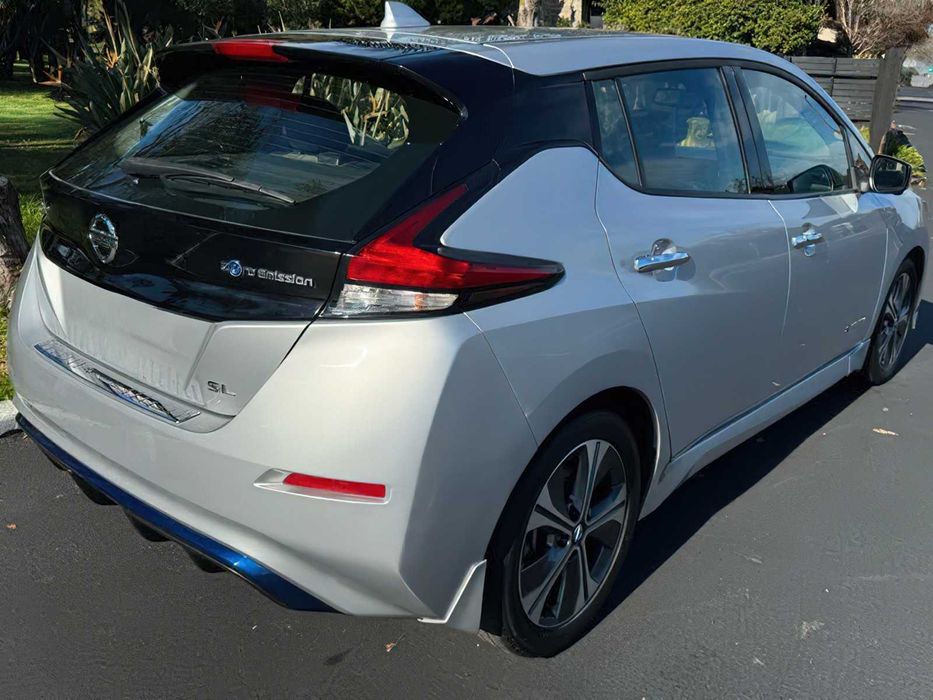 Nissan LEAF SL      2019