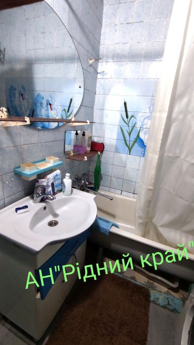 Продамо затишну, простору 3у квартиру в цегляному будинку. Р-н Мотель.