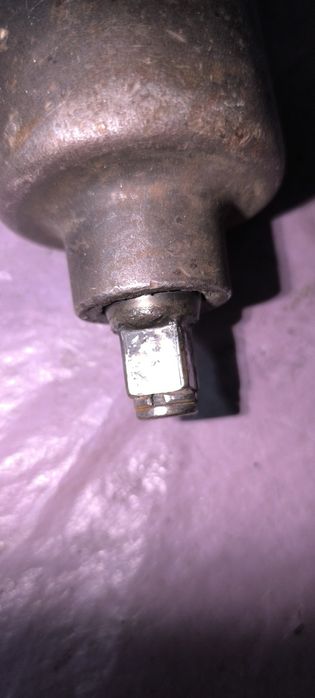 Продам пневмогайковерт  GTC 3202