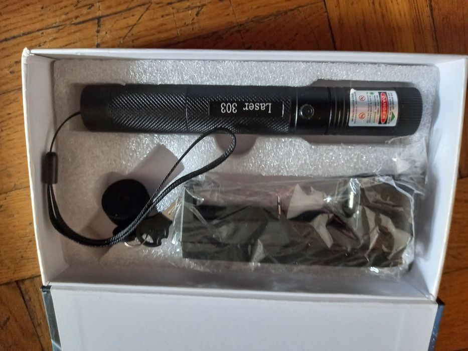 Тактическая лазерная указка