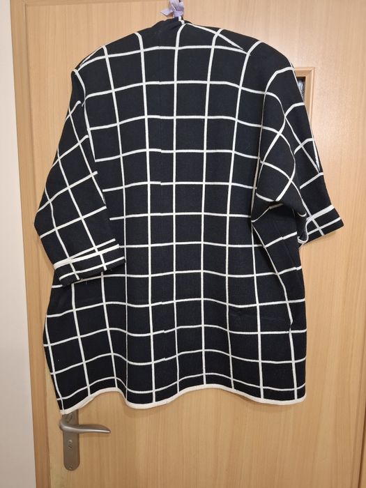 Elegancki kardigan w kratę