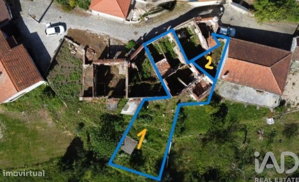 Casa / Villa em Santa Comba Dão e Couto do Mosteiro