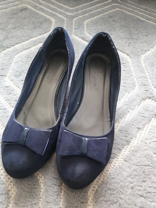 Buty na koturnie, granatowe z kokardką, rozmiar 39