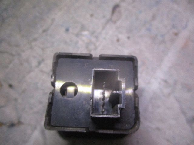 Botão / interruptor de luzes ROVER 600 (RH)