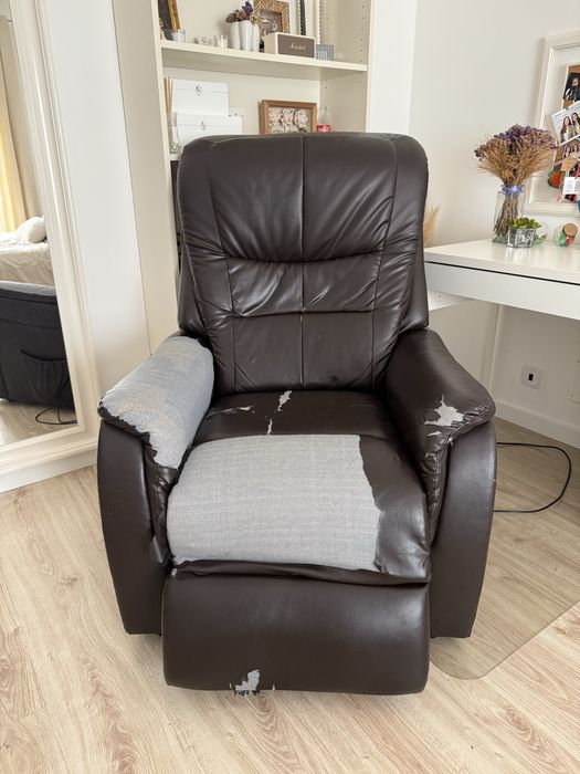 Cadeirão elétrico castanho