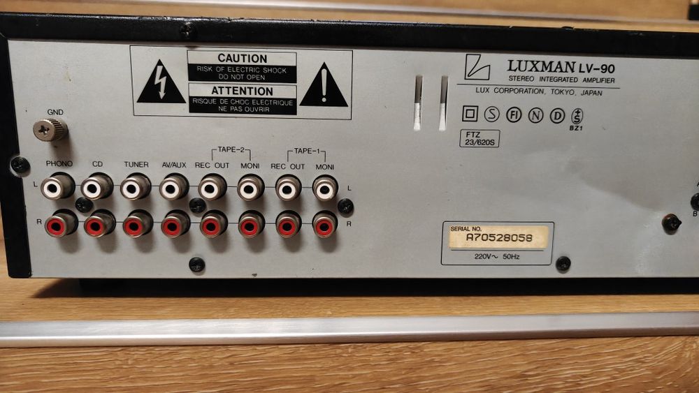 LUXMAN LV-90 wzmacniacz stereo.