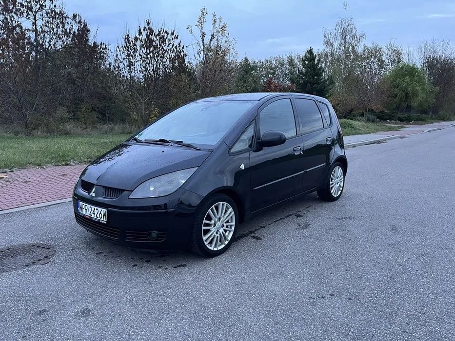 Mitsubishi Colt Super stan, po serwisie, nowy akumulator, dwa komplety kół. FV