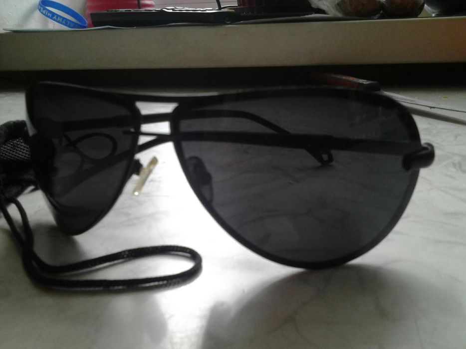 Очки темные палароид