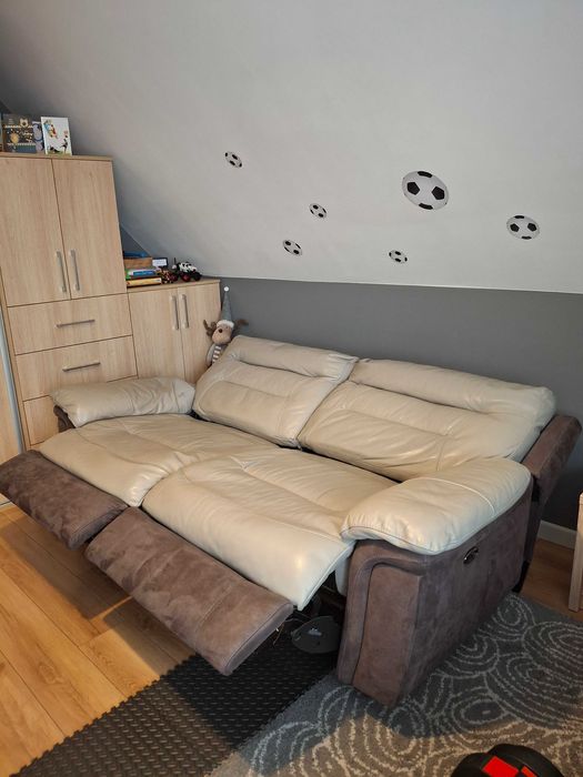 Sofa wypoczynek skórzany z pufką i ładowarką usb