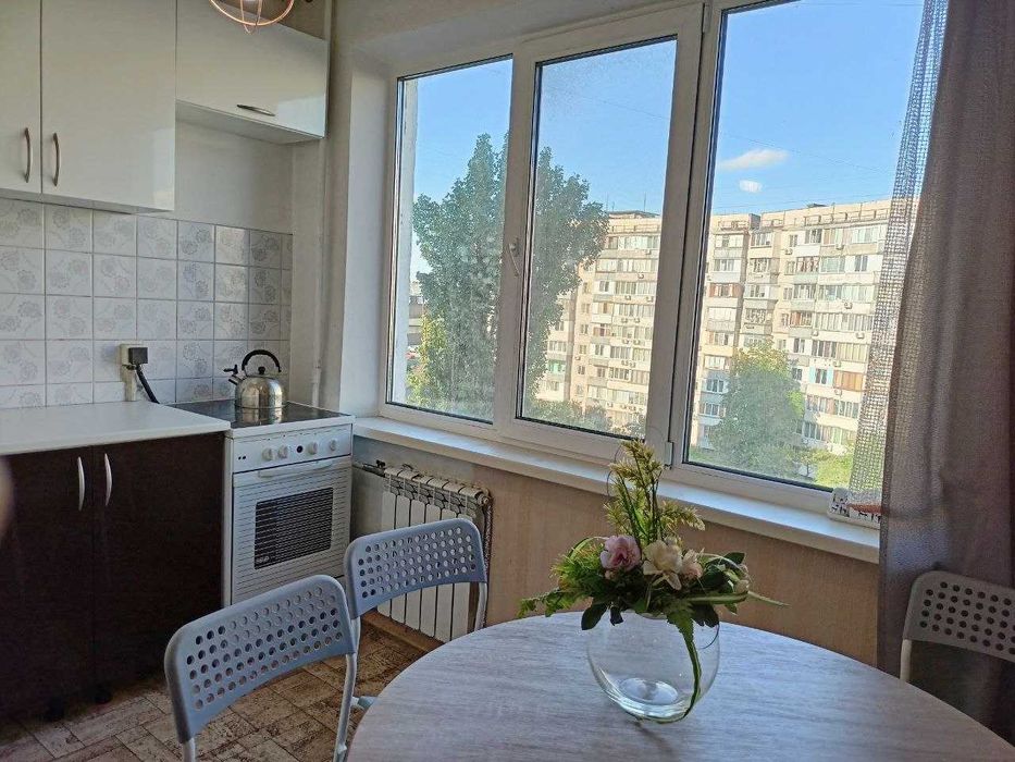 Продам 3к, Оболонь!Первый дом от м.Героев Днепра!Є ОСЕЛЯ, без комиссии