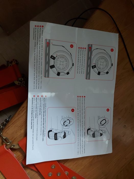 Автомобільні ланцюги паски на колеса італія