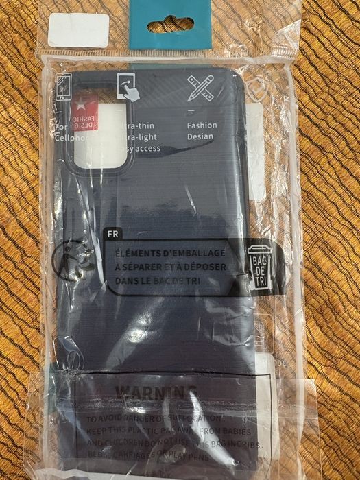 Защитный чехол Samsung A51 новый черн  срочно