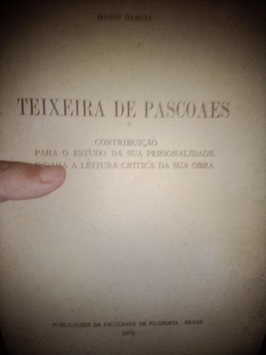 Desenho e livros selo