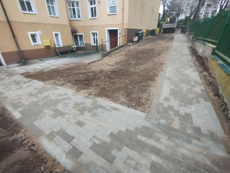 Kostka brukowa , drogi, Polbruk, roboty ziemne, koparka, wywrotka