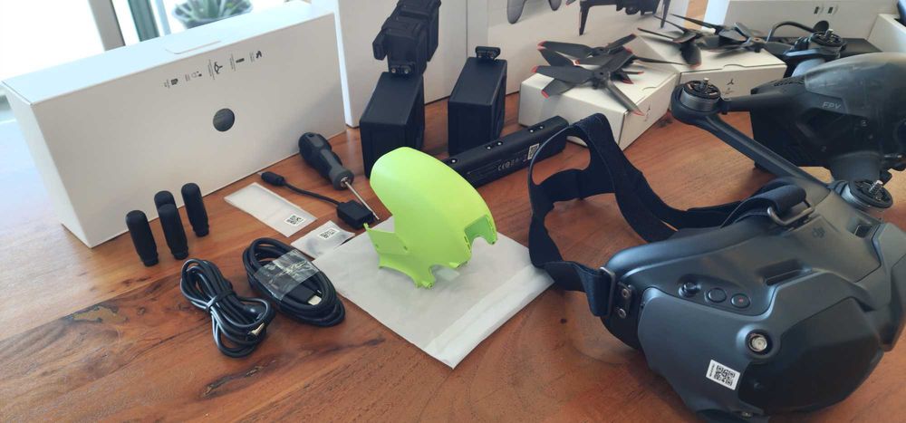 DJI FPV Combo + Fly More Kit + Braços Auxiliares - (Como Novo)