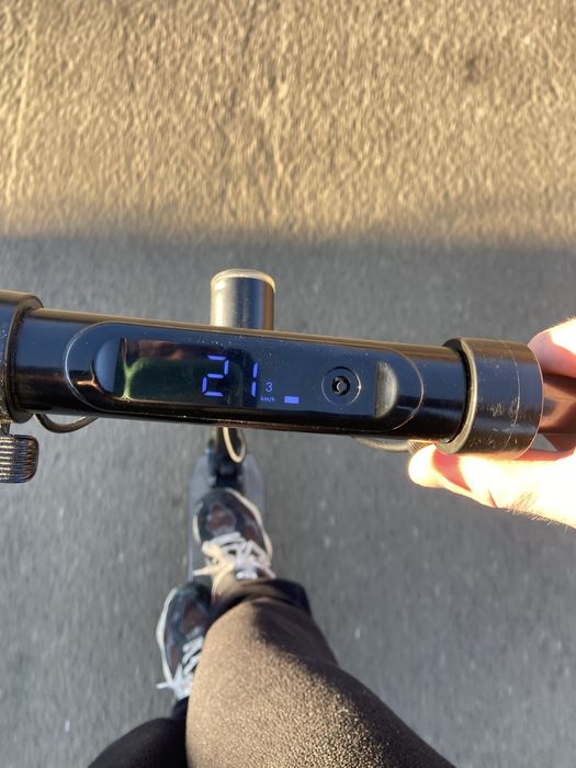 Электросамокат 20 км .