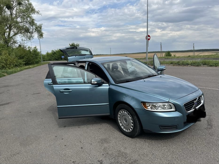 Продам авто Volvo v50