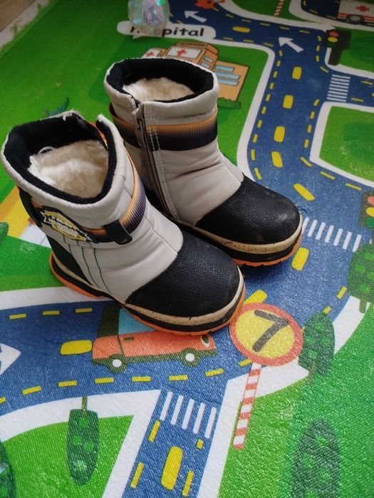 Дитячі зимові черевики