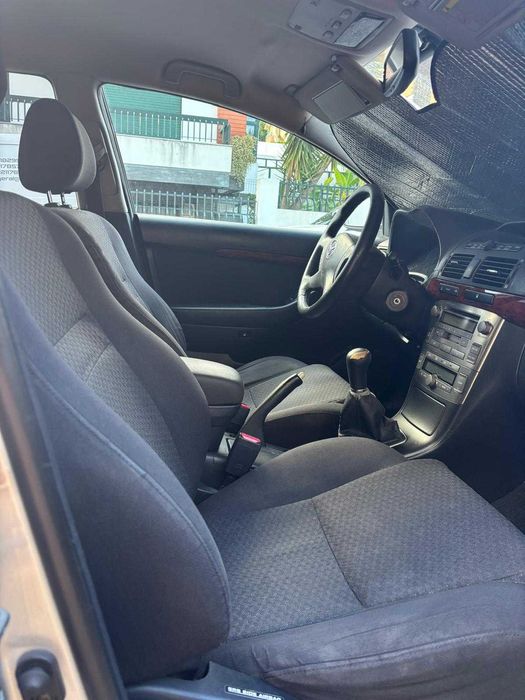 Toyota Avensis — fotografia 6