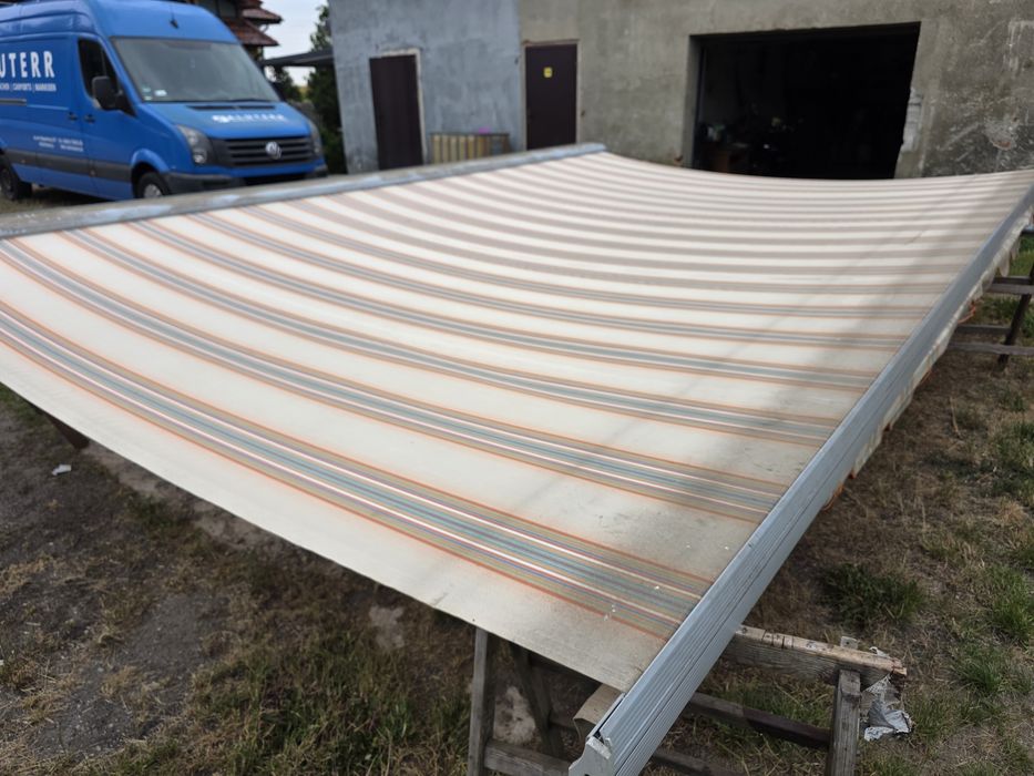 Markiza ręczna 5,5m solidna