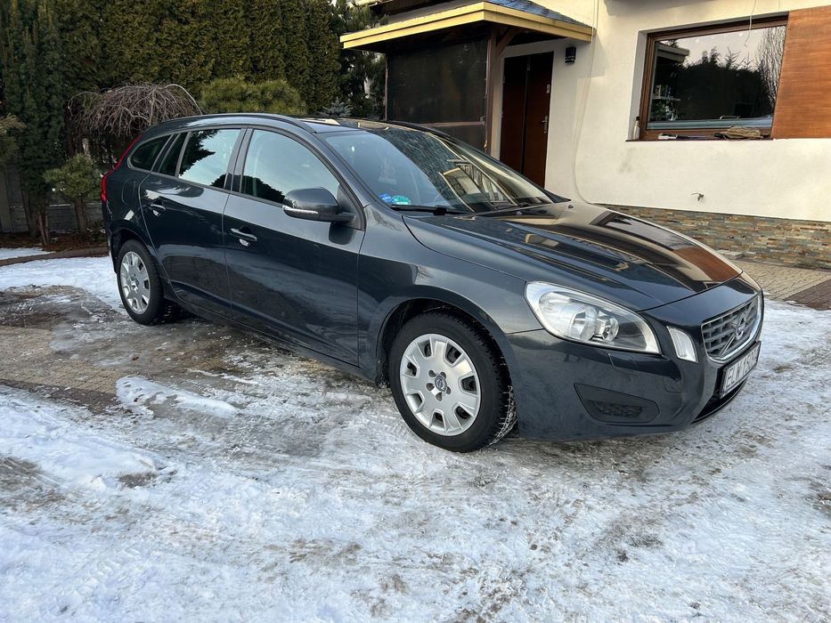 Volvo V60 A.S.O. VOLVO ładny w oryginalnym lakierze, nowy rozrząd i akumulator