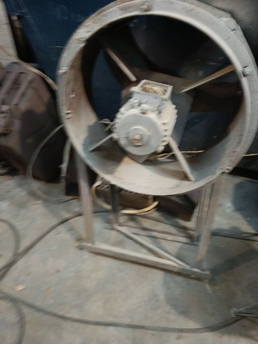 Вытяжка улитка б/у