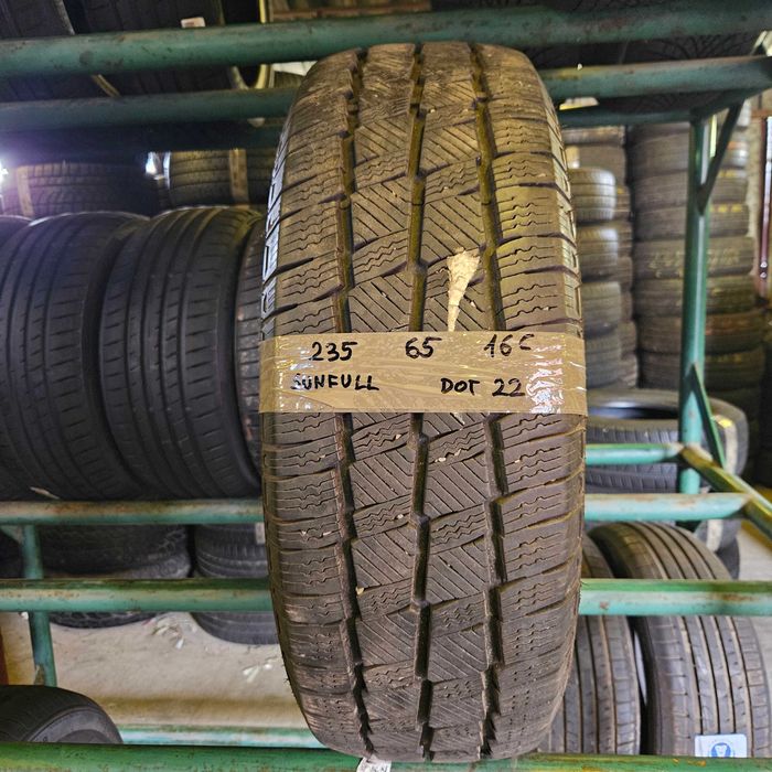 1szt Opona SunFull  SF-W05 235/65R16C 2022r używana zima