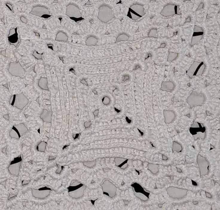 White Crochet Bedspread430580767193845761