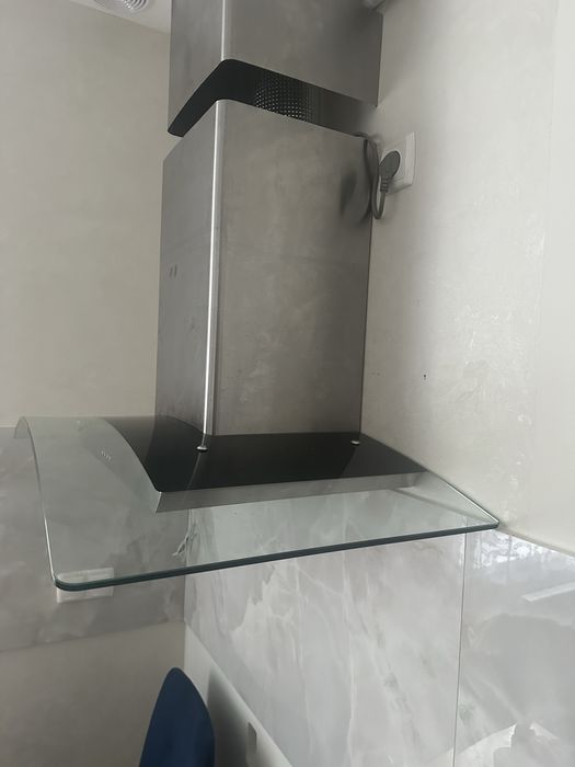 Витяжка для кухні El Fresco EF-33889, 90см. В хорошому стані.