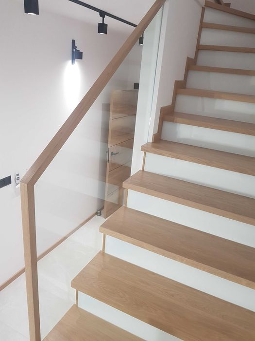 Schody drewniane , balustrady , trepy dębowe