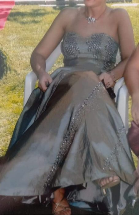 Elegante vestido de cerimónia