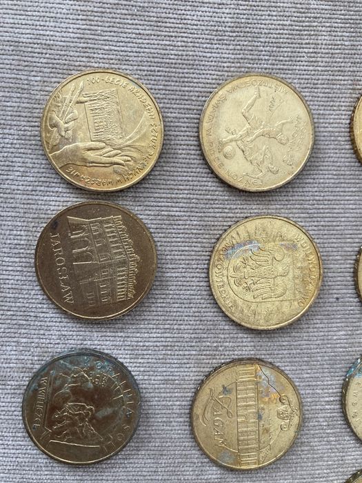 14 sztuk monet po 2 złote