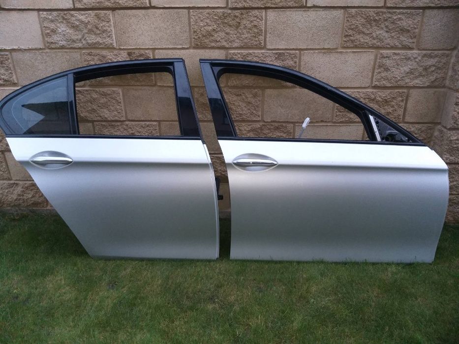 BMW F10 F11 двері скло замок ручка колір C10 A300 354 БМВ