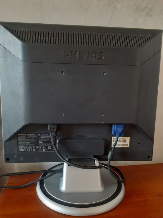 Монитор Philips 19' 190s, Yakumo 19', LG 23' E2360T