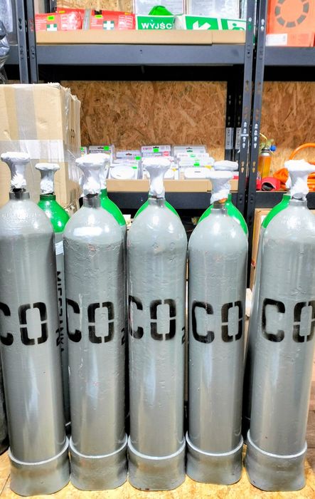 Sprzedaż nowe i używane  pełne butle. Dwutlenek węgla- 6 kg