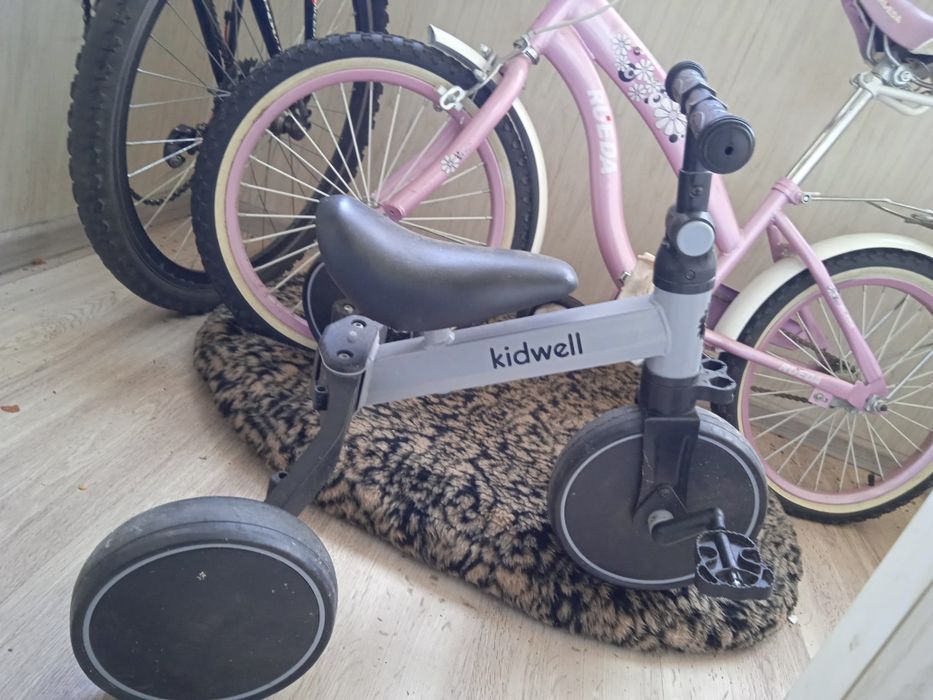 Дитячий 3-колісний велосипед Kidwell.